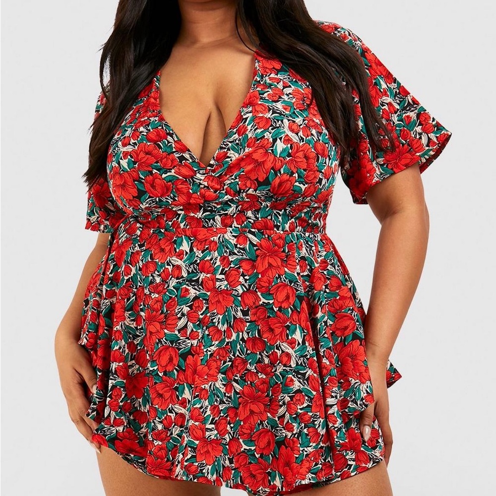 🍁Boohoo Red and Green Romper with Ruffle Details